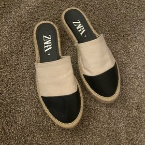 Zara flats/sandals